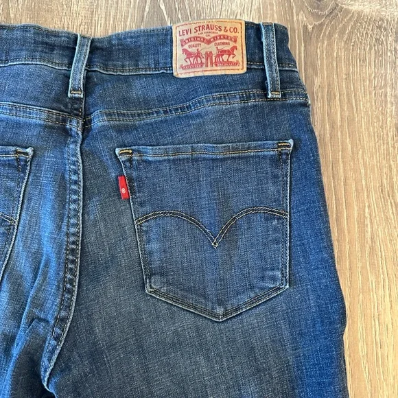 Like New Levi’s 721 High Rise Skinny Jeans Size 29 - Picture 3 of 6